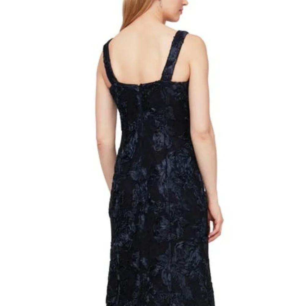 🌟SLNY || Sweetheart Neck Soutache Lace Gown - Picture 3 of 16